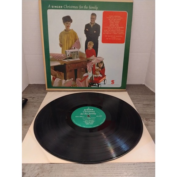 Christmas Music A Singer Christmas for the Family Vintage 1963 Vinyl Record - Picture 1 of 5